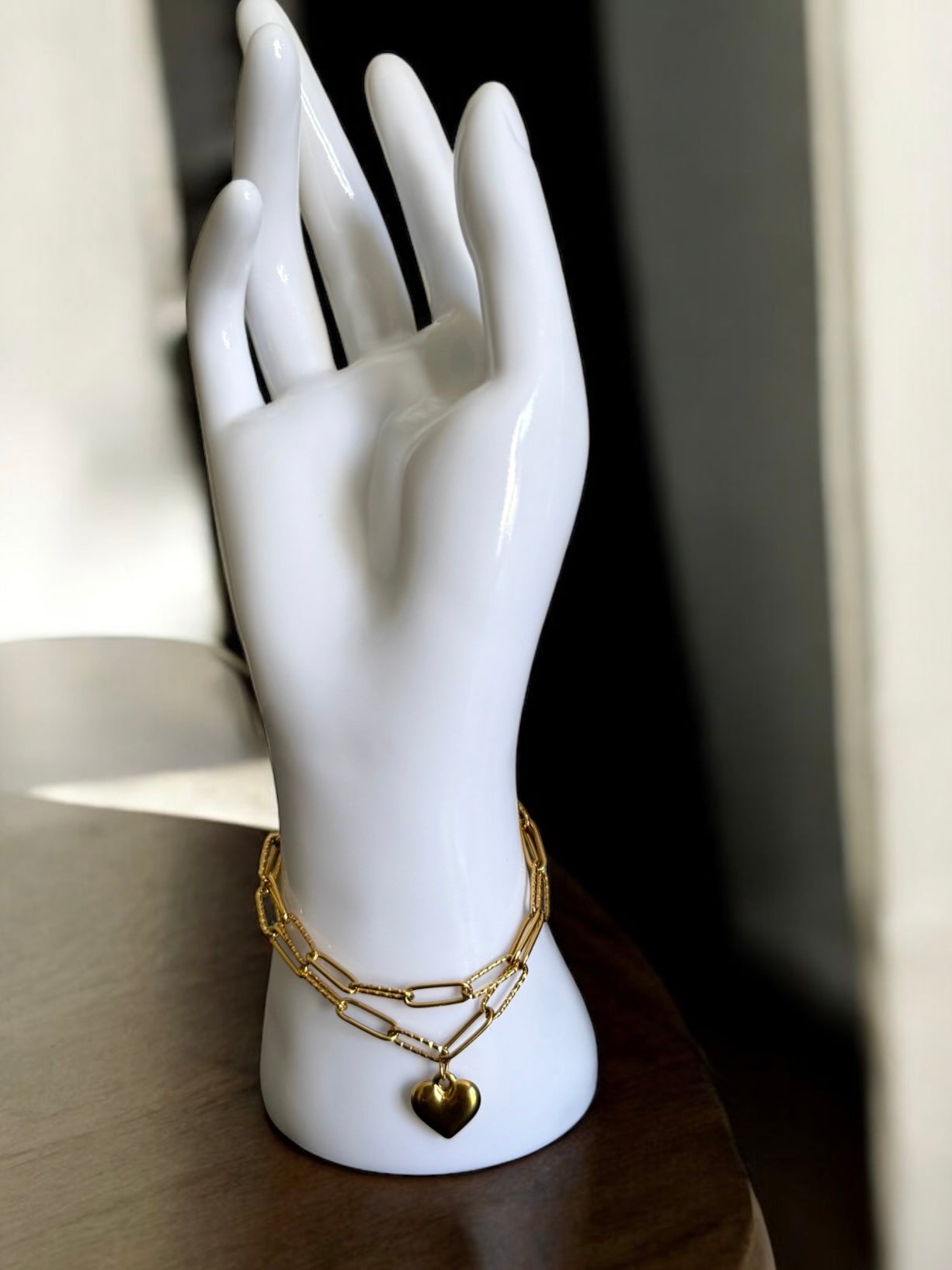 AURA