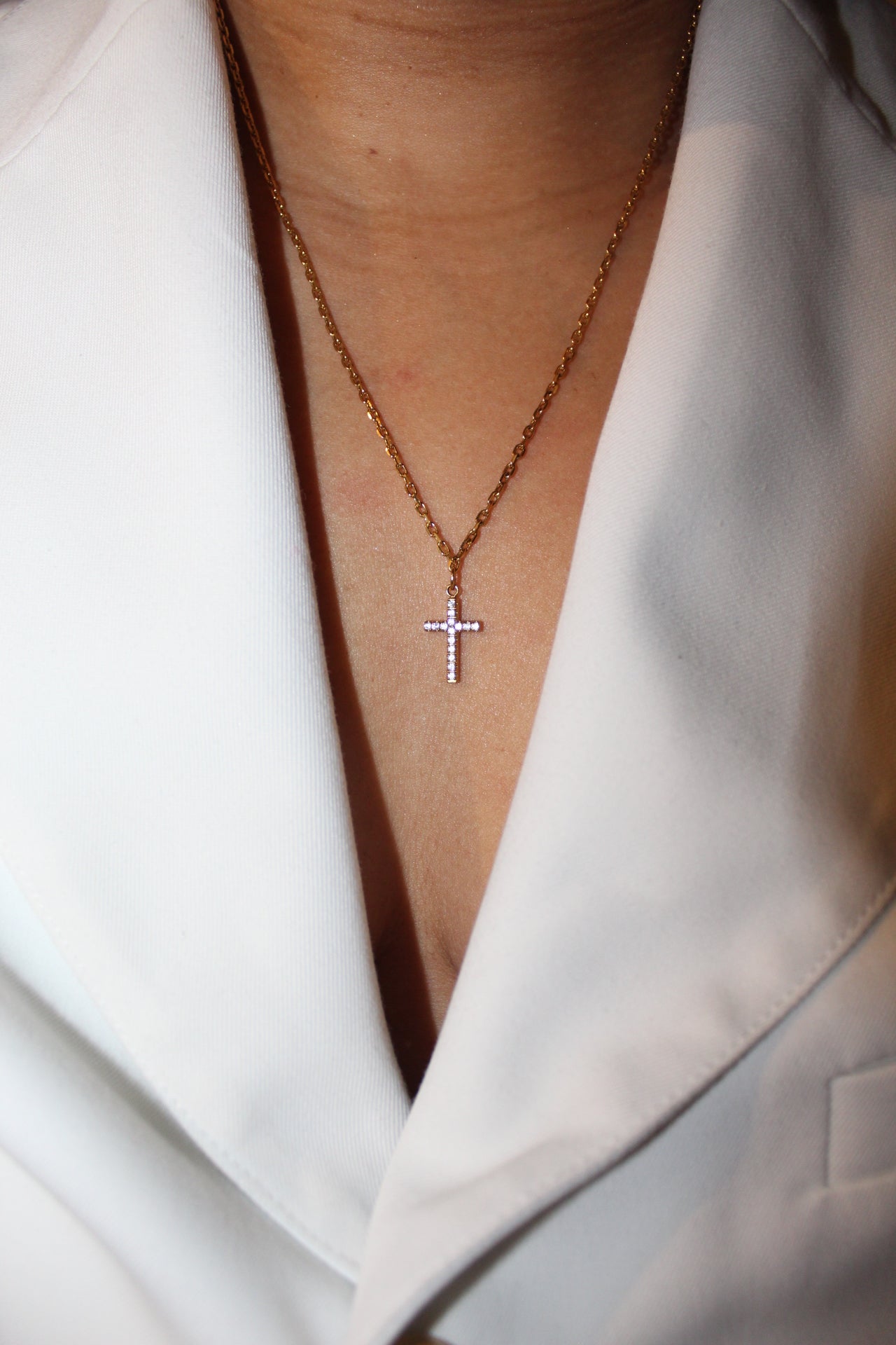 Collier croix strass